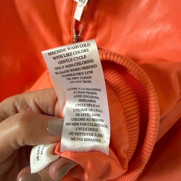 NWT House of Harlow 1960 Vegan Leather Bomber Jacket Coral - XS - Picture 9 of 9